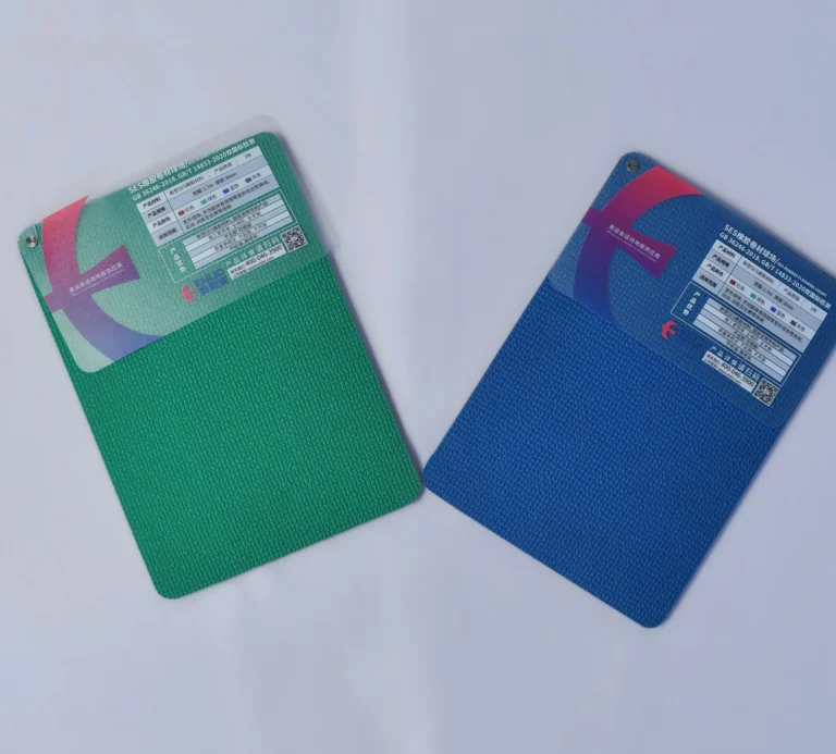 Muestras de piso de PVC para futsal exterior en verde y azul